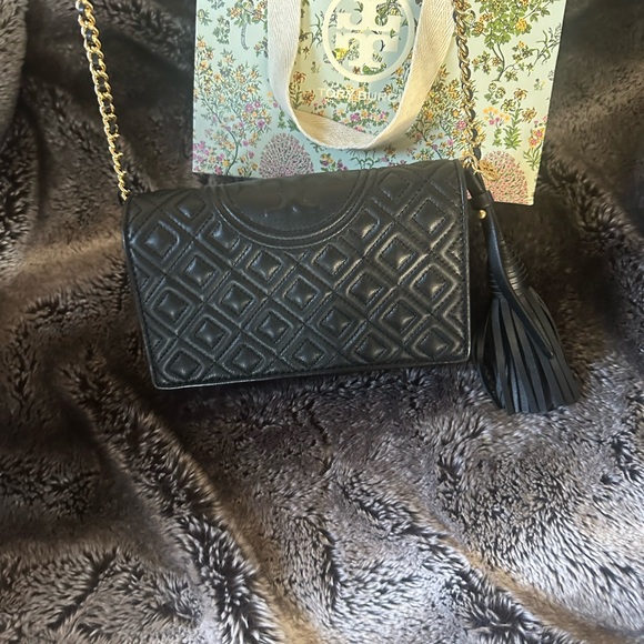 Tory Burch Fleming wallet crossbody, NWT - Picture 11 of 16